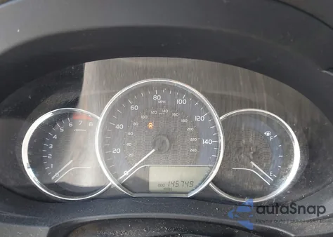 2016 Toyota Corolla Le z USA, uszkodzony, nr VIN 2T1BURHE4GC535947